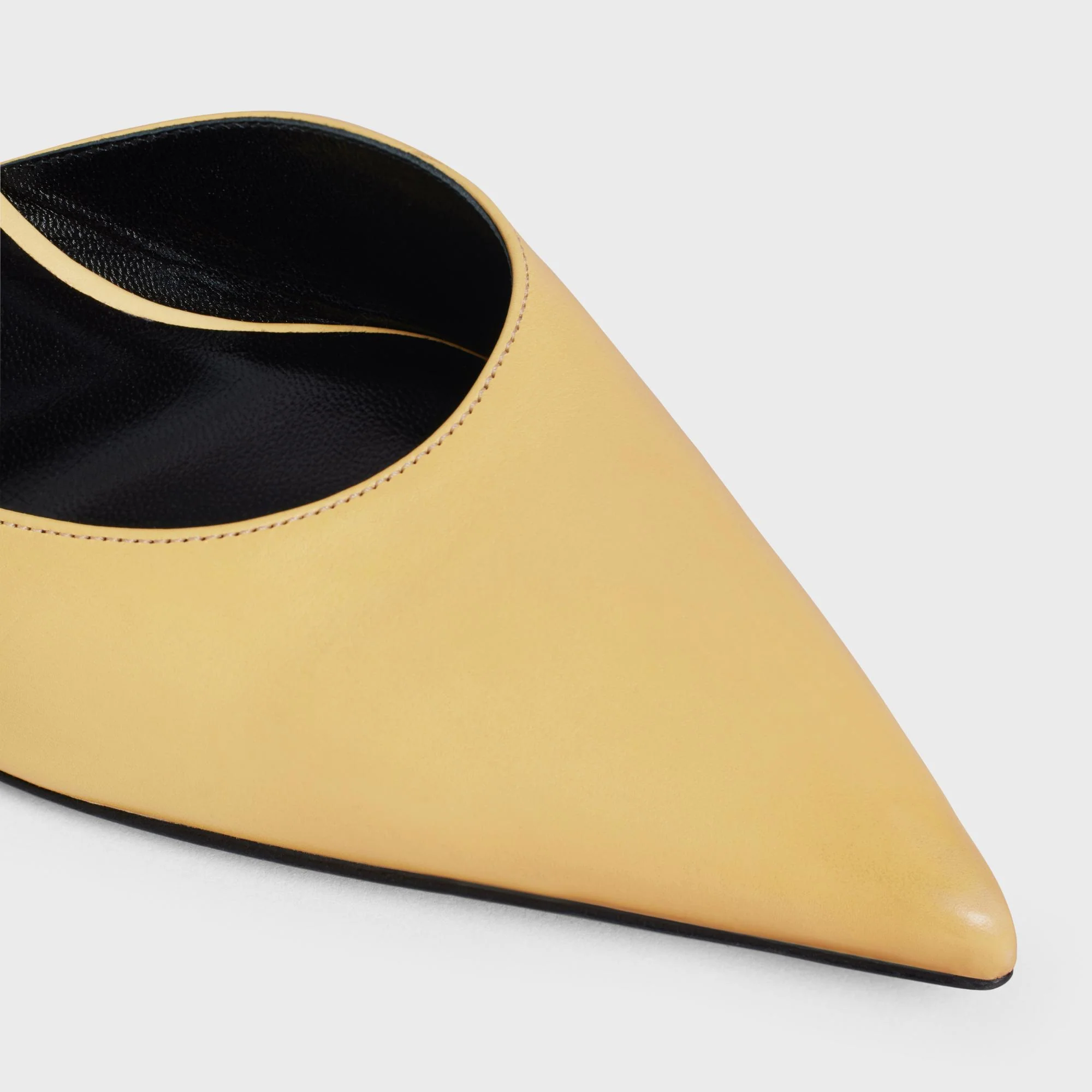 Triomphe Strap Pump 50 - Yellow - Image 4