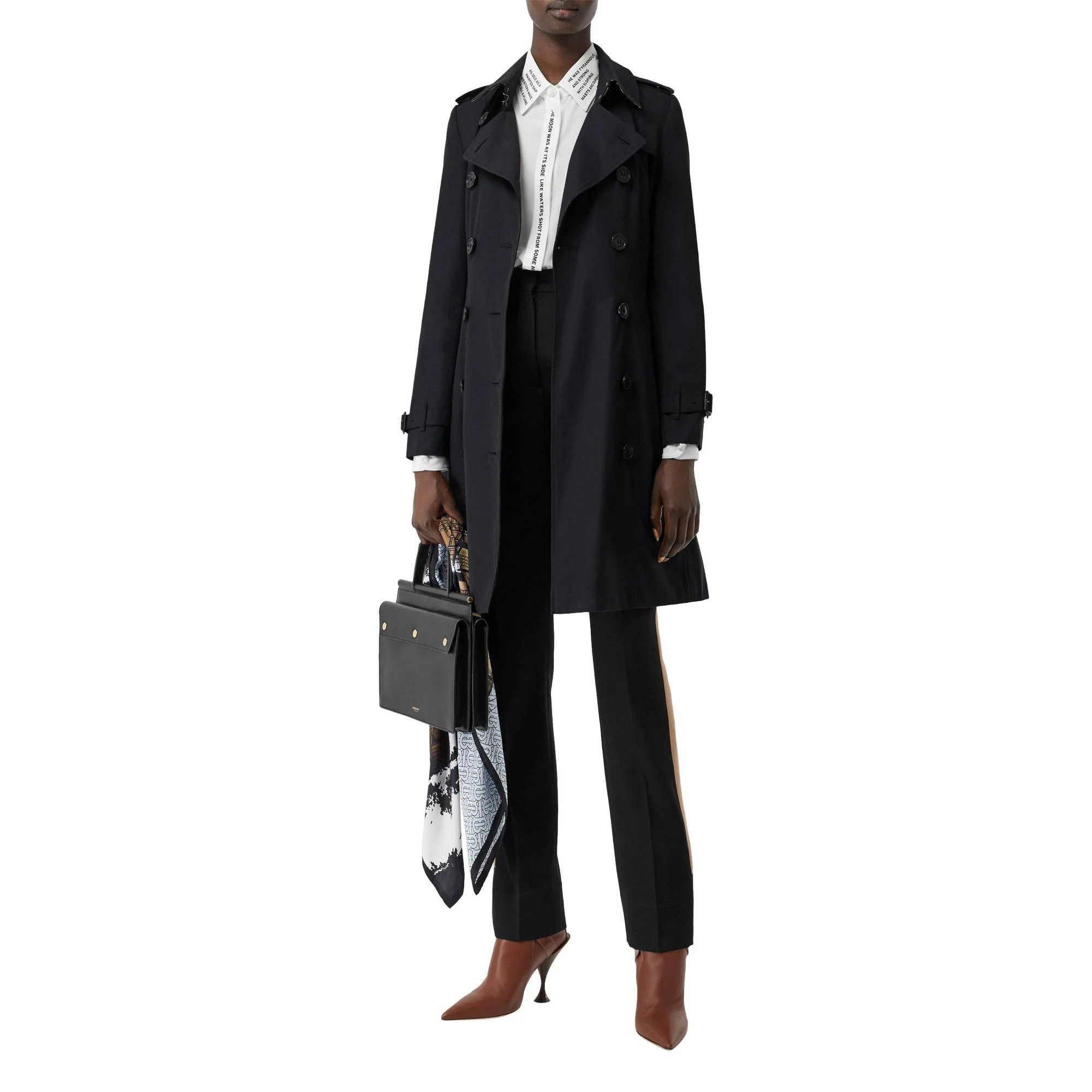 The Mid-length Chelsea Heritage Trench Coat - Midnight - Image 13