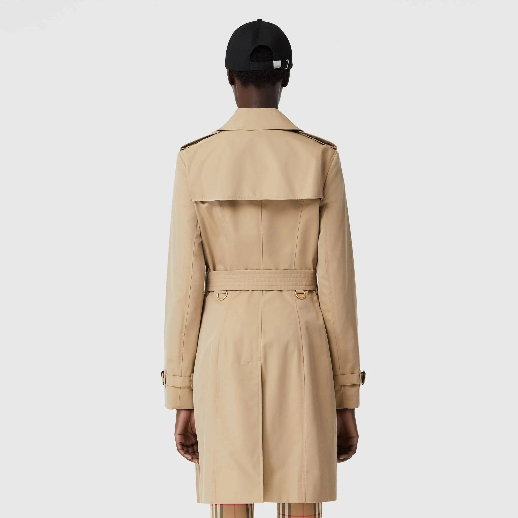 The Mid-length Chelsea Heritage Trench Coat - Honey - Image 4