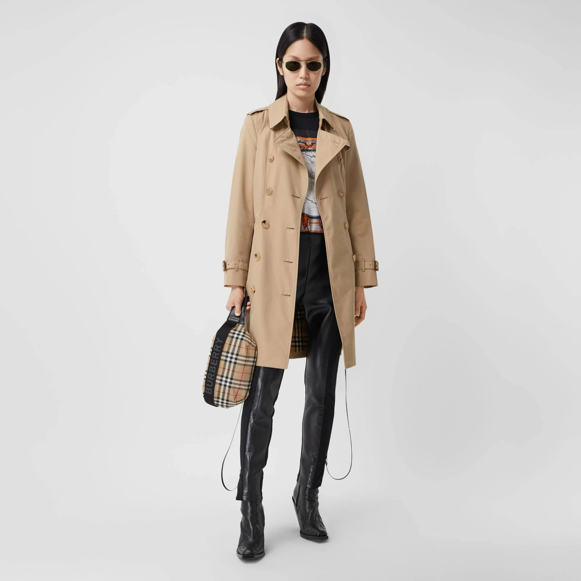 The Mid-length Chelsea Heritage Trench Coat - Honey - Image 7