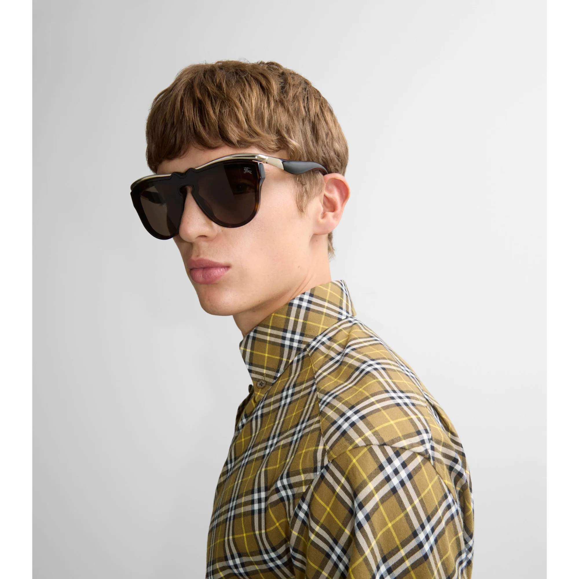 Classic Brow Sunglasses - Bright Tortoiseshell - Image 3