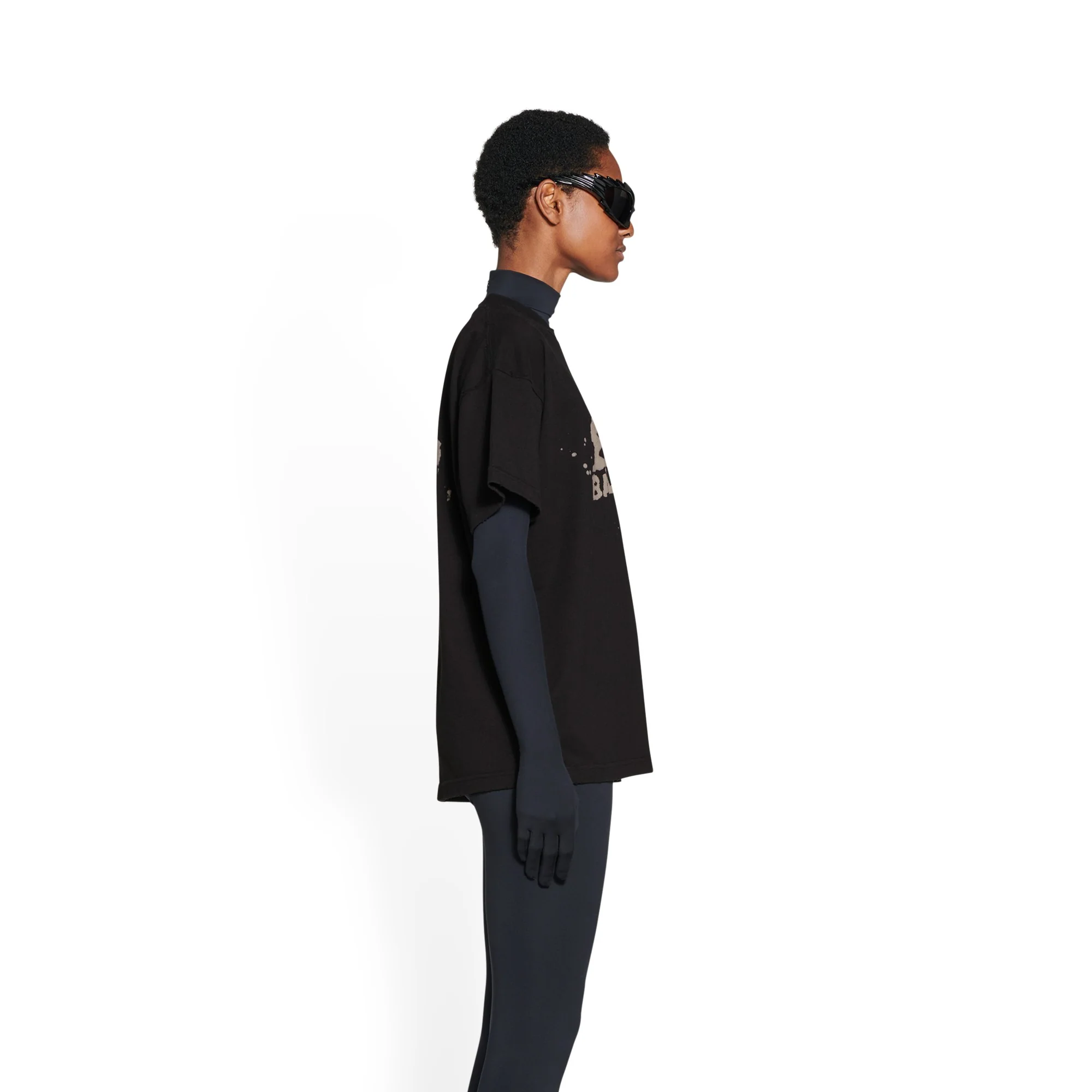 Medium Fit T-Shirt - Black/Ecru - Image 4