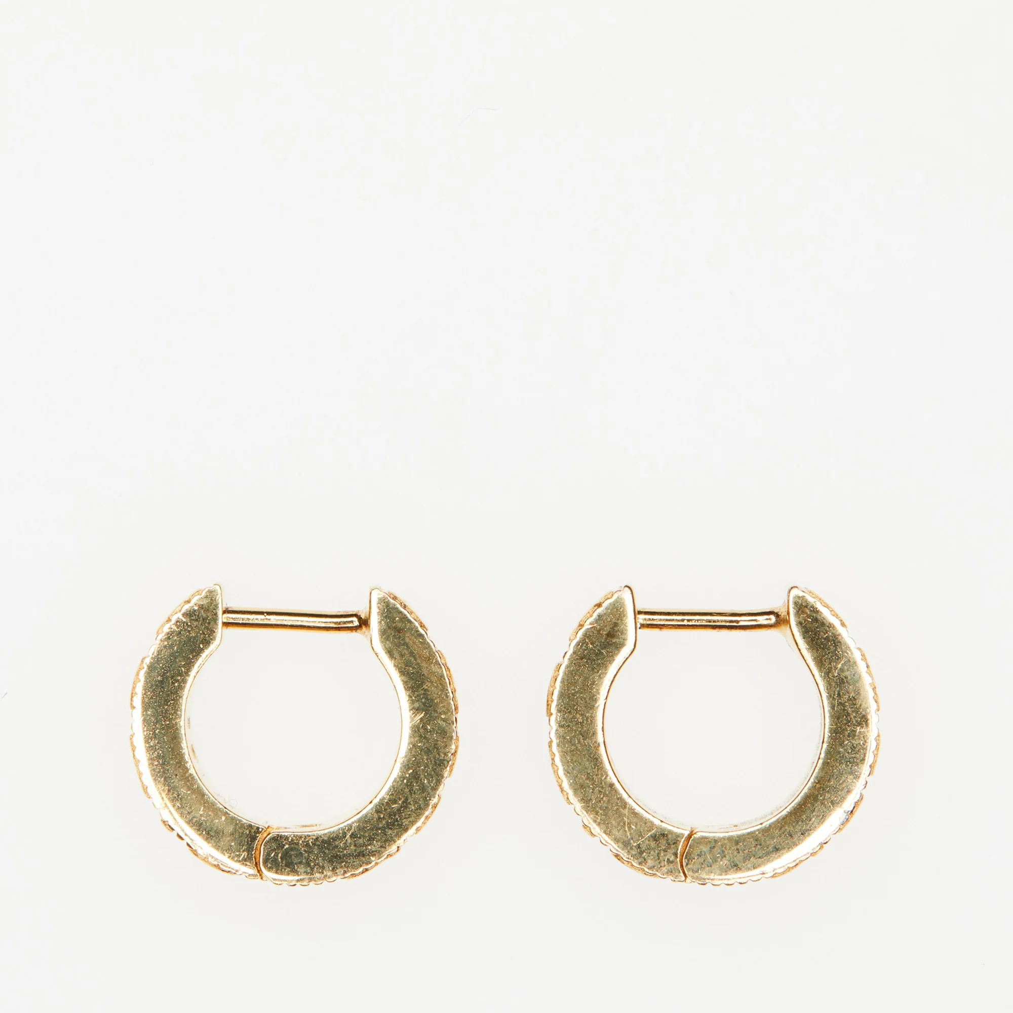Logo Hoop Earrings P - Shiny Gold - Image 2