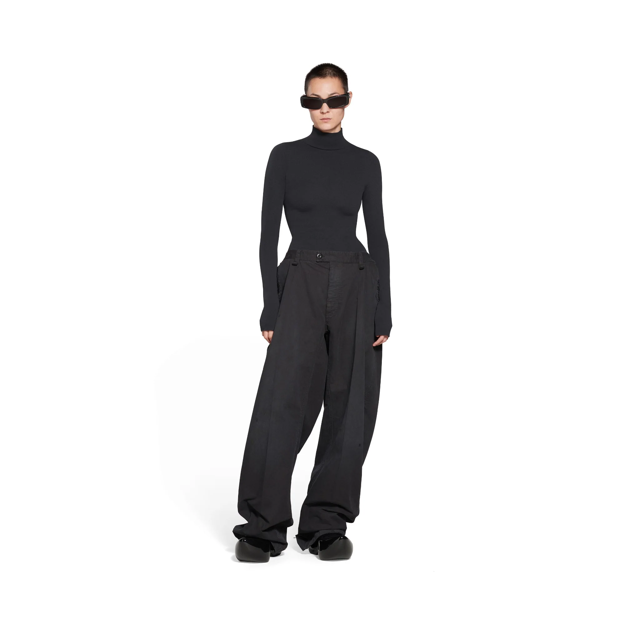 Minimal Cargo Pants - Black - Image 2