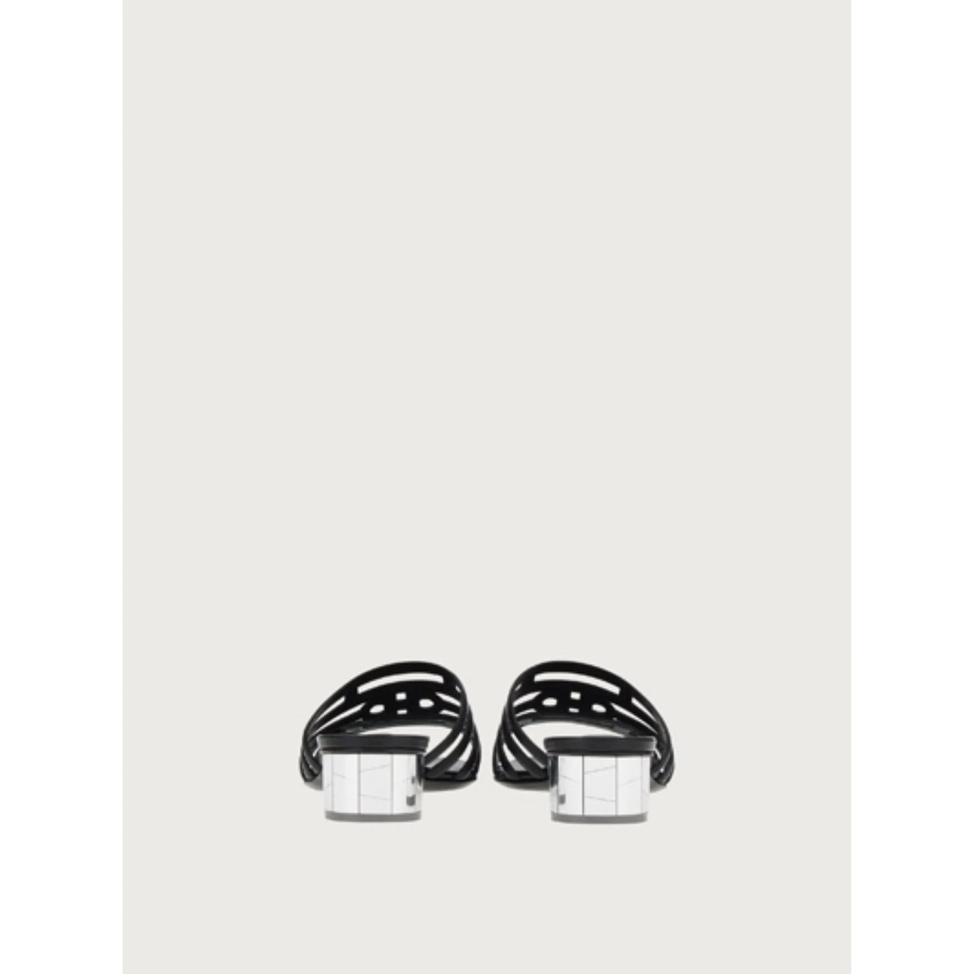 Gancini Slide - Black - Image 4