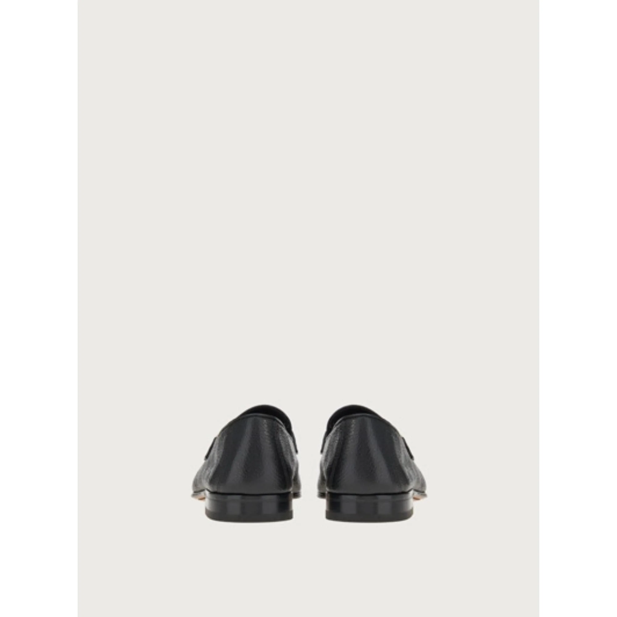 Moccasin with Ferragamo Chain Ornament - Black - Image 5