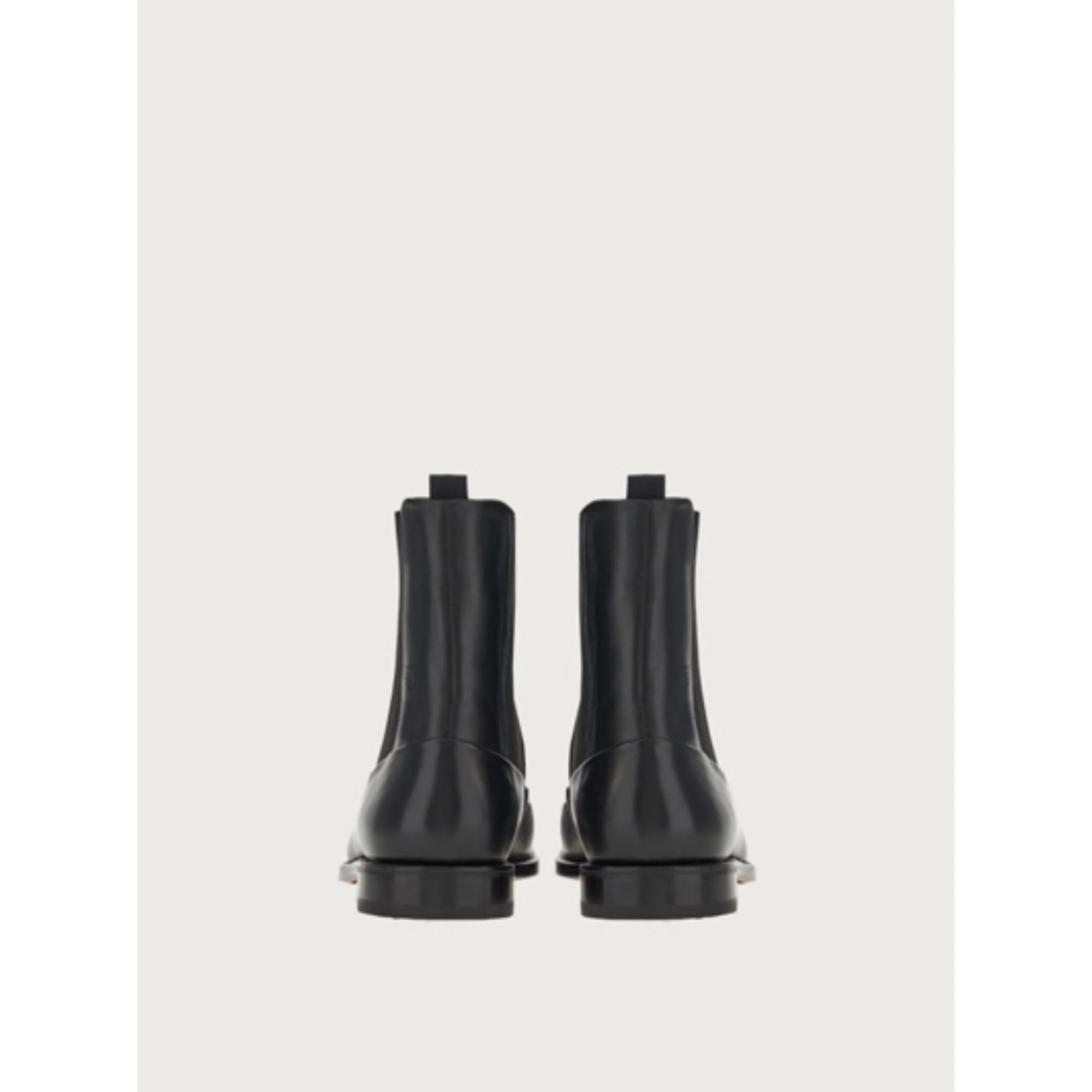 Chelsea Boots - Black - Image 3