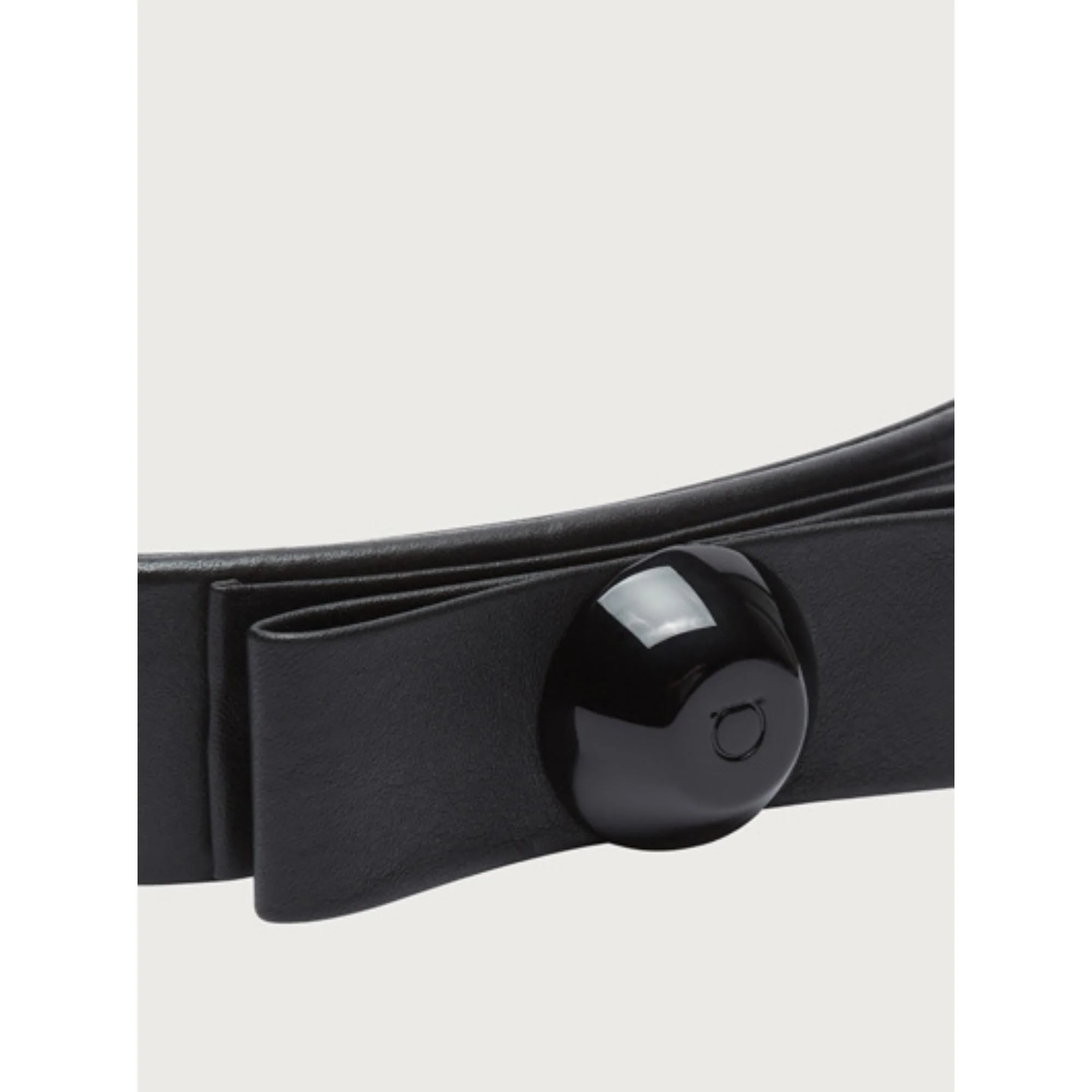 Vara Bowl Hair Clip - Black - Image 3
