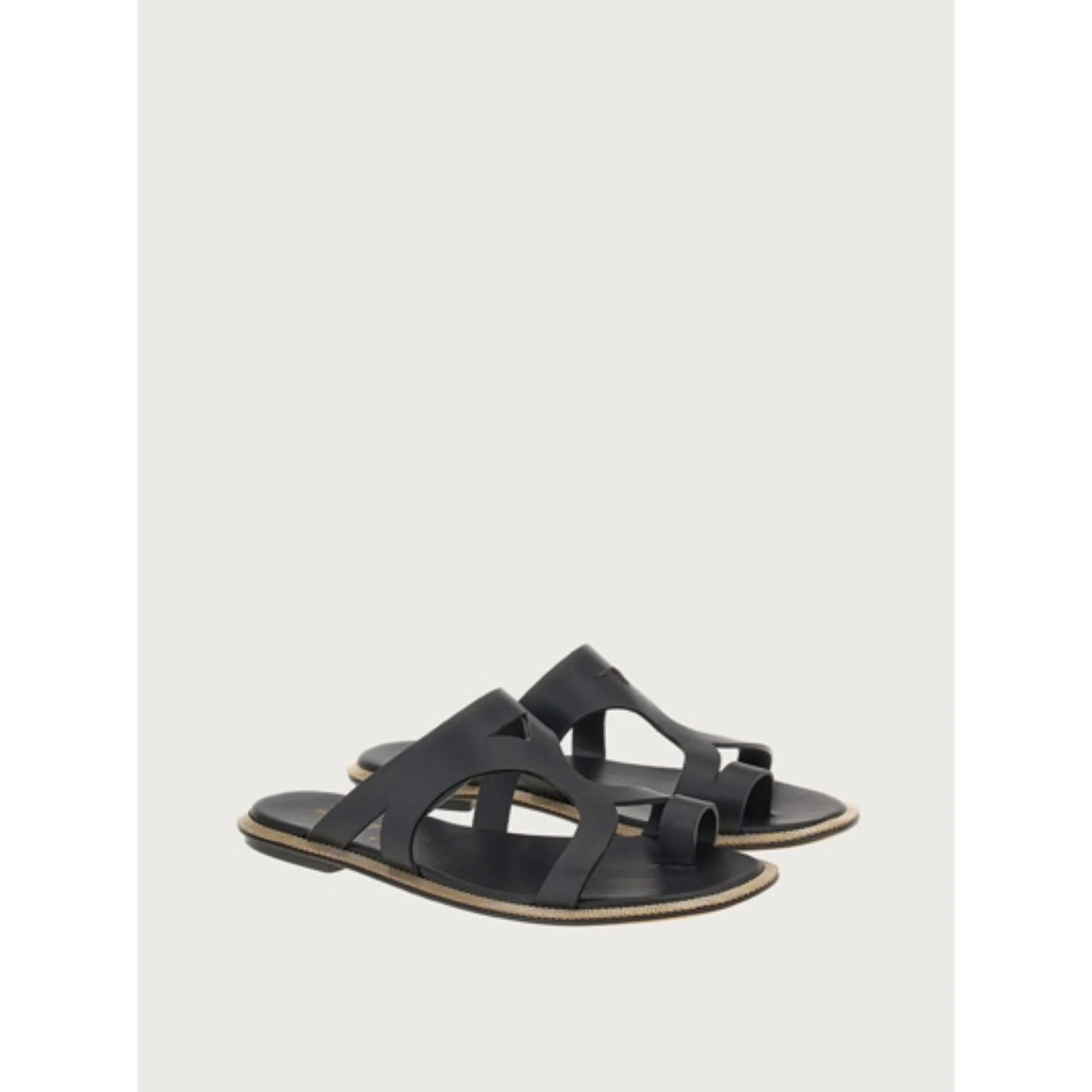 Thong Sandals with Chain Detail - Black - Image 4