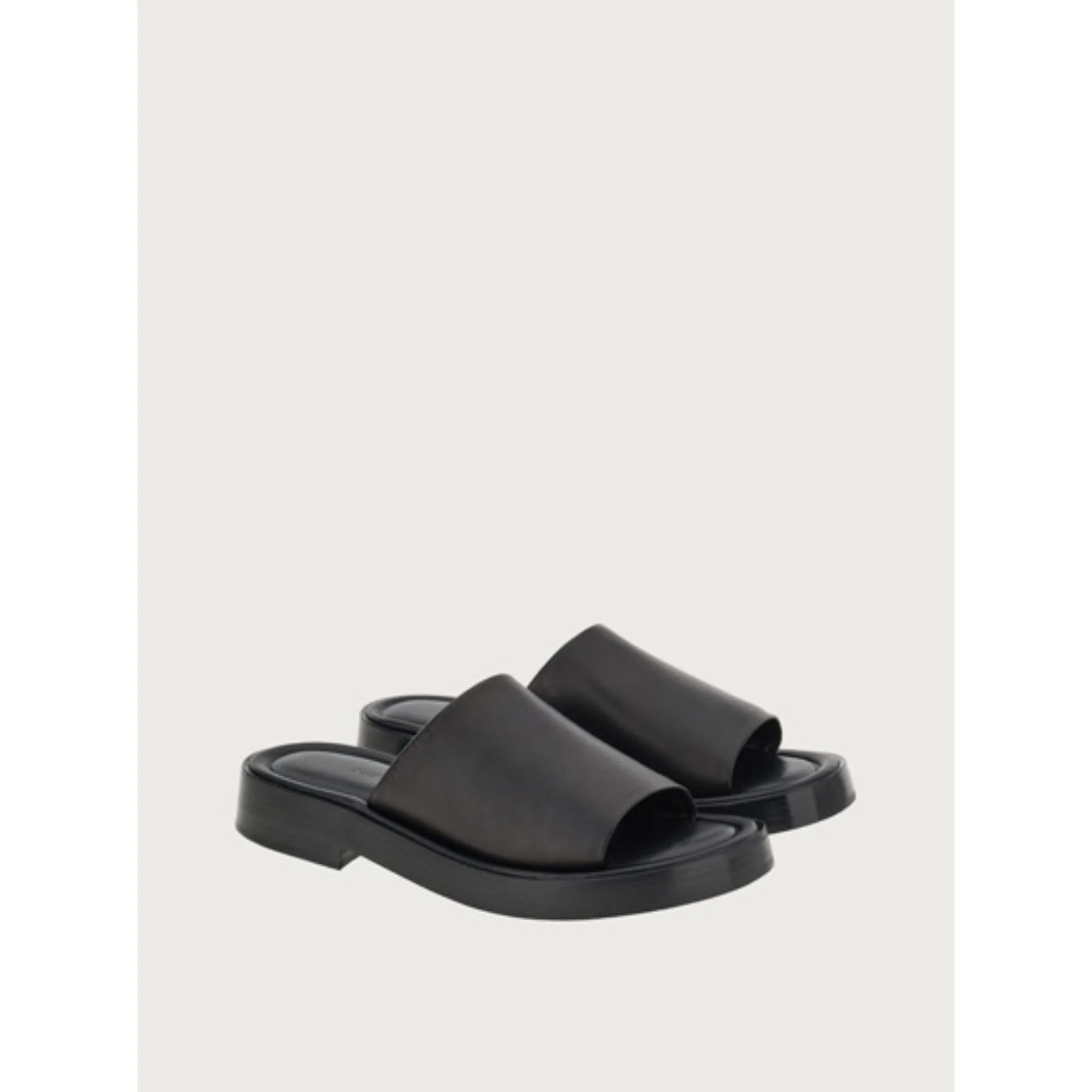 Single-Band Sliders - Black - Image 4