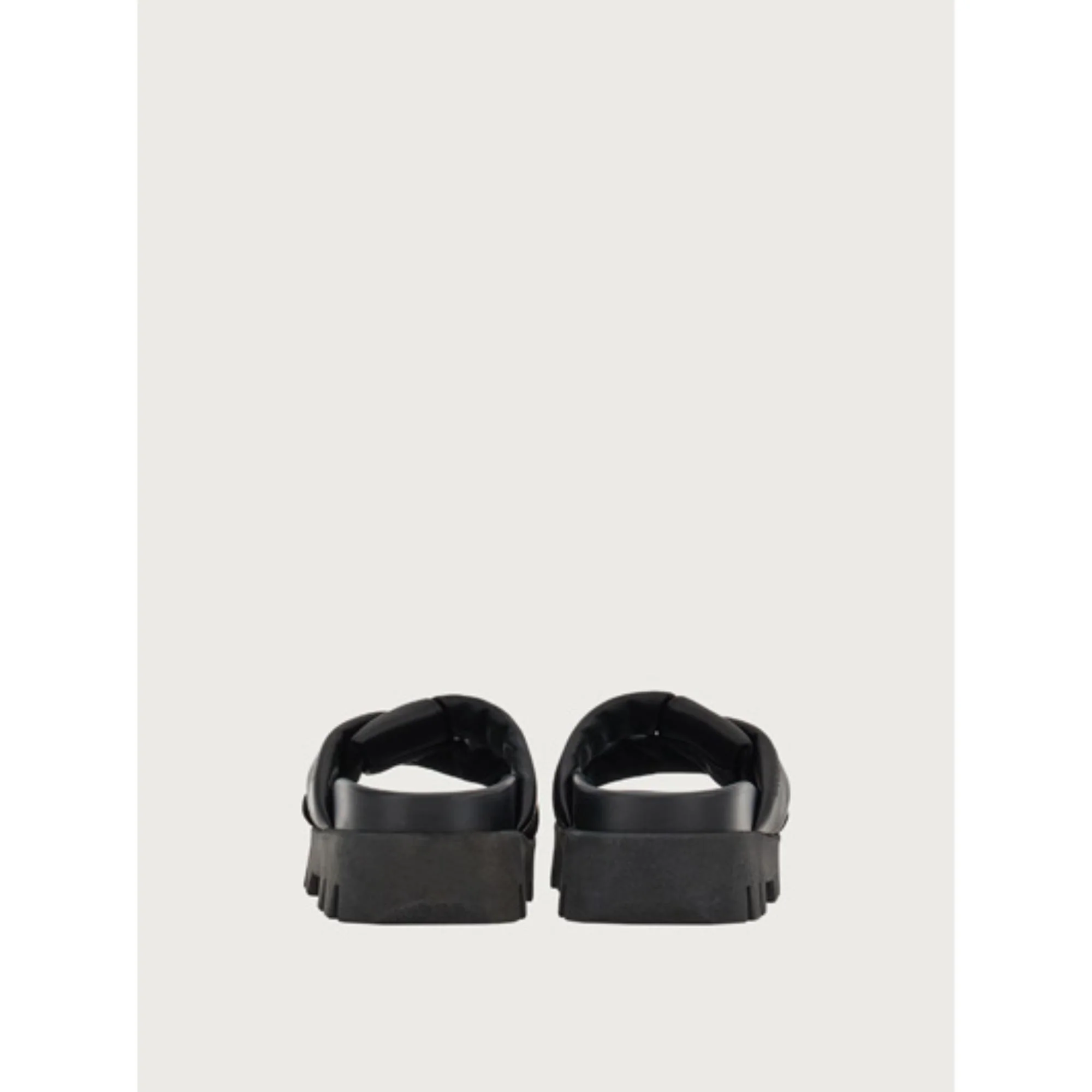 Sporty Slider with Origami Knot - Black - Image 5