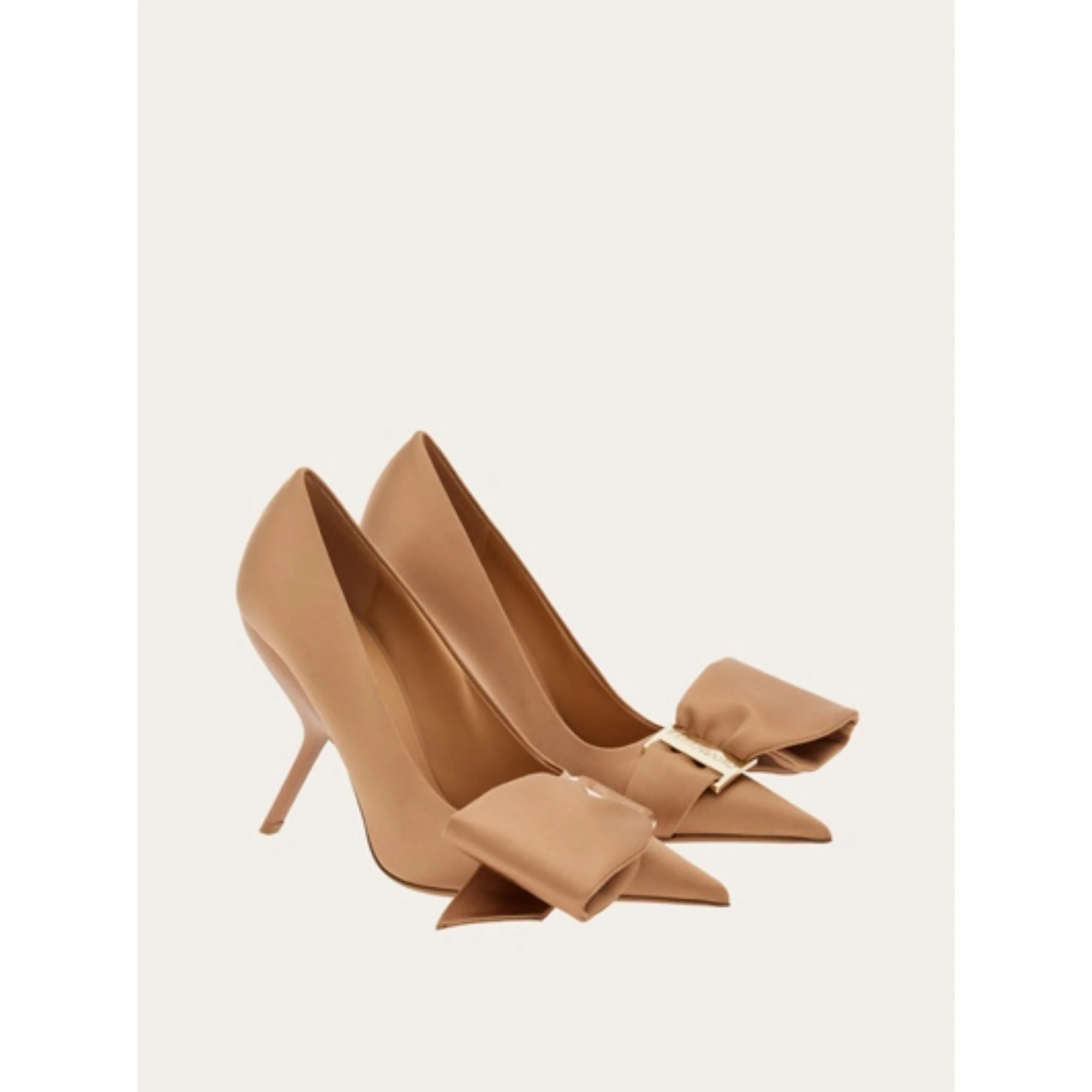 Pumps with Asymmetric Bow - Amaretti - Image 3