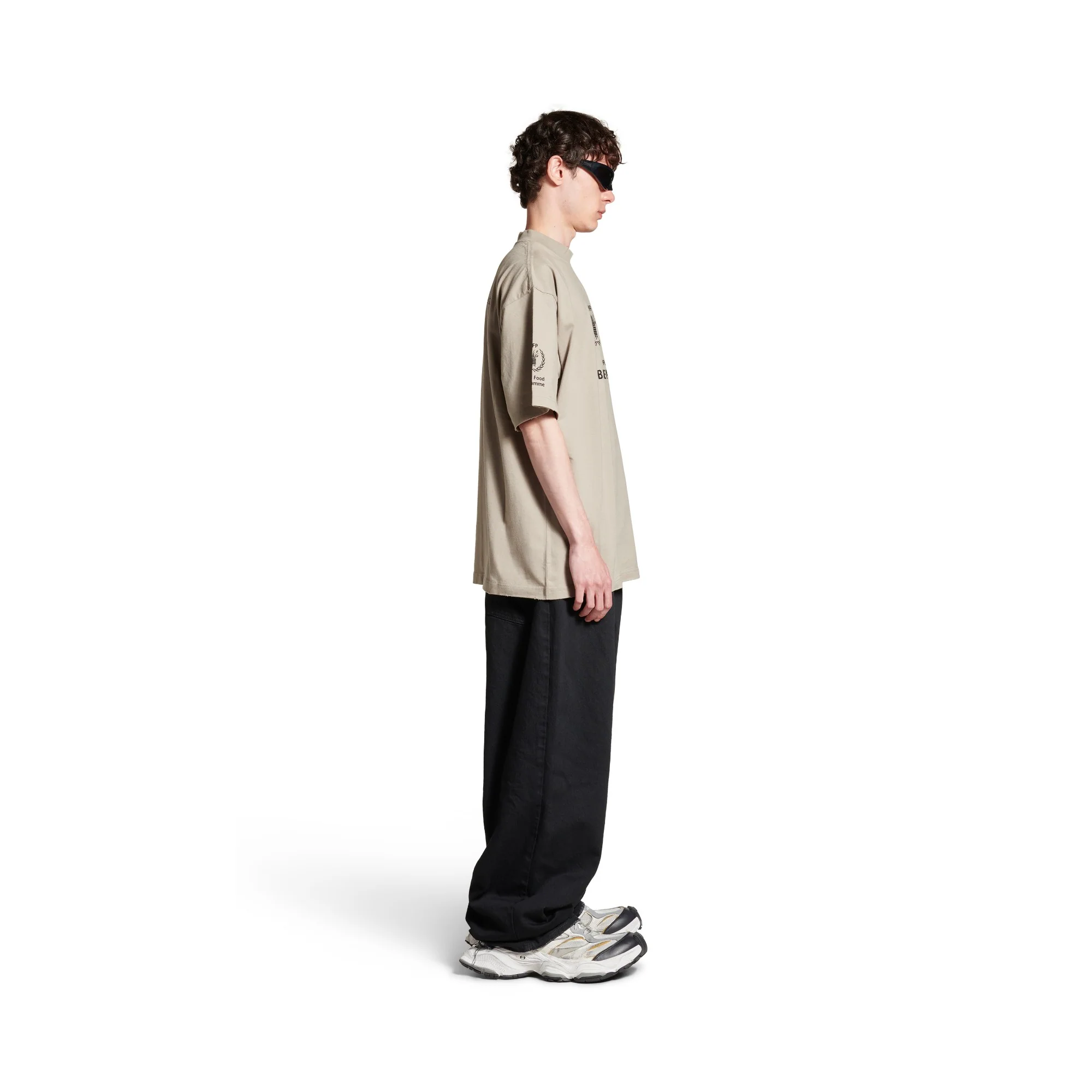 Medium Fit T-Shirt - Dust/Black - Image 5