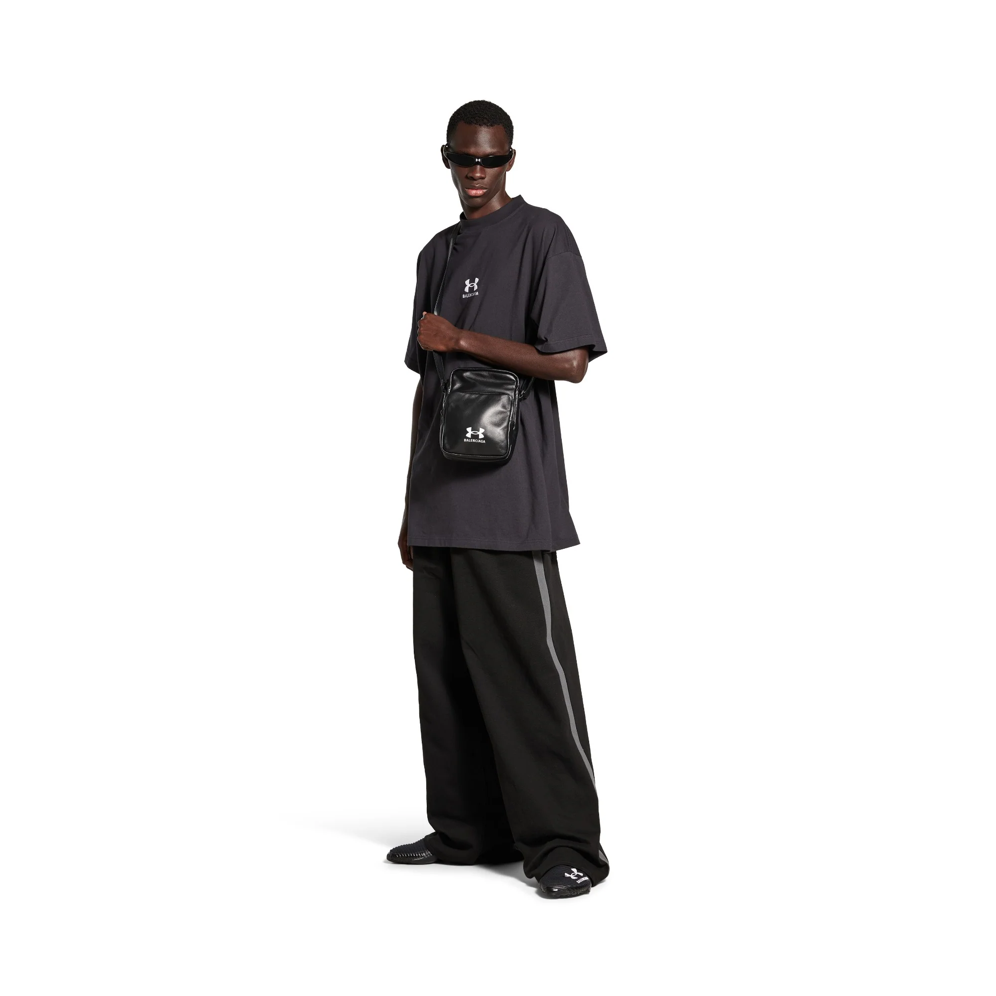 Under Armour Oversized T-Shirt - Washed Black/White - Image 4