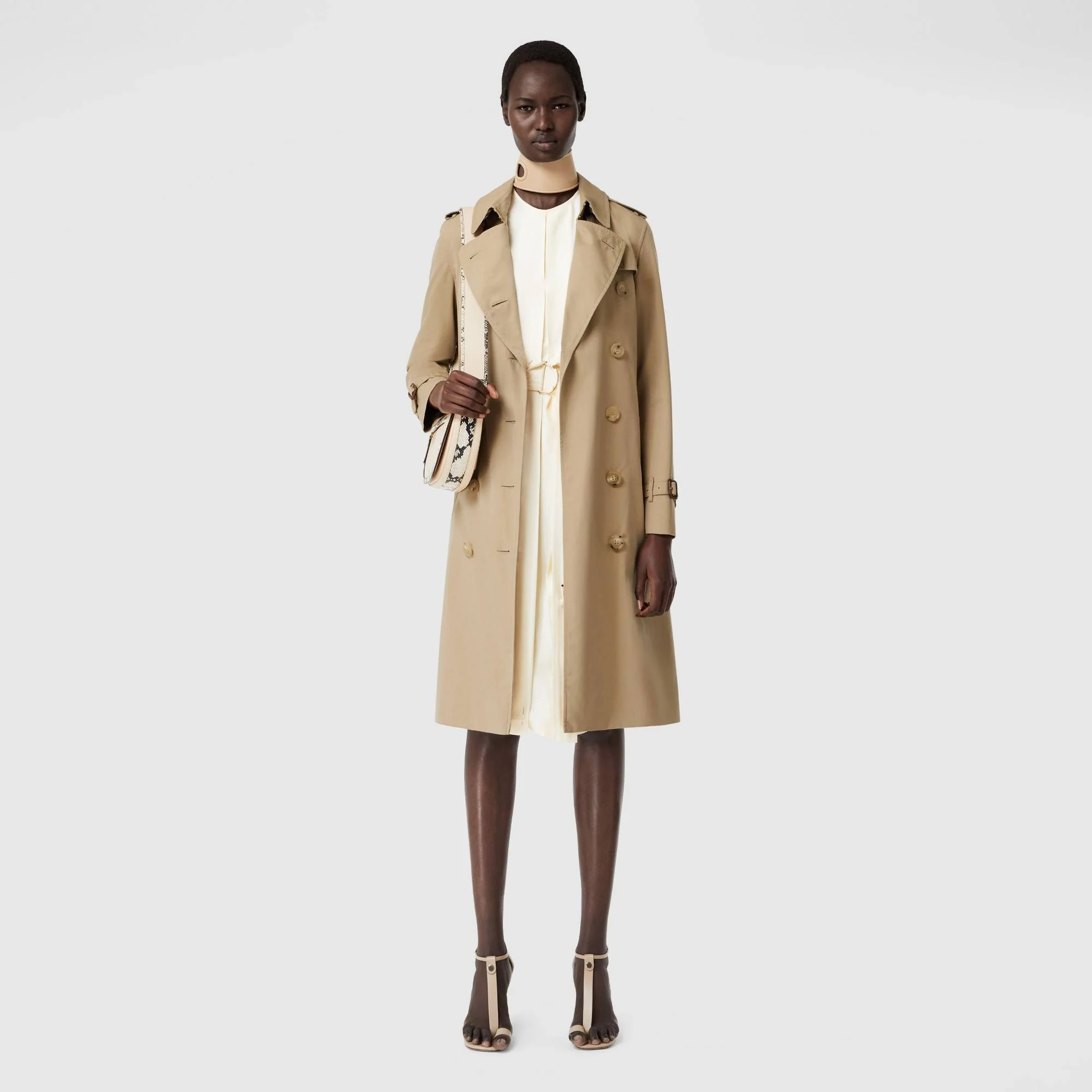 The Long Kensington Heritage Trench Coat - Honey - Image 2