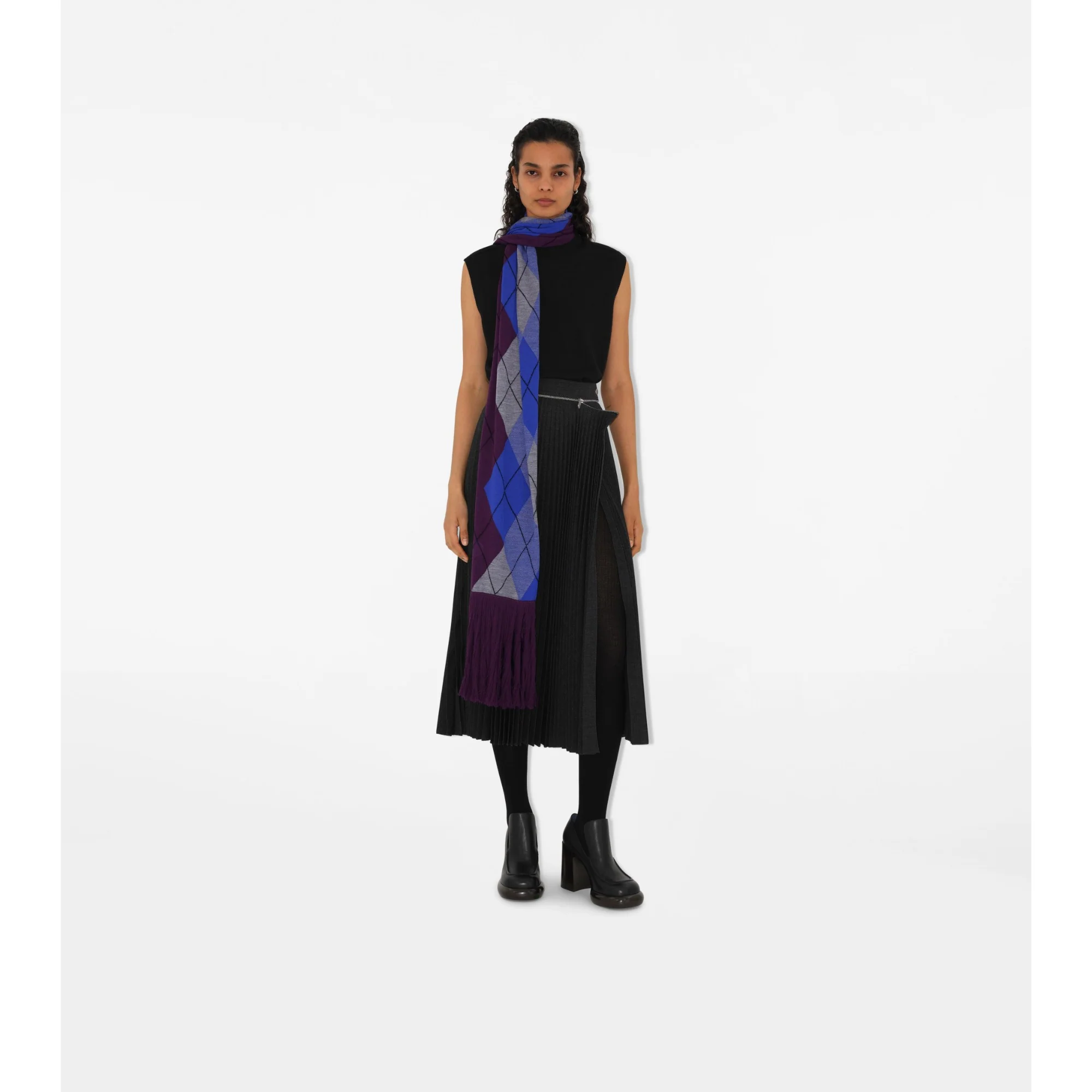 Sleeveless Wool Sweater - Black - Image 2
