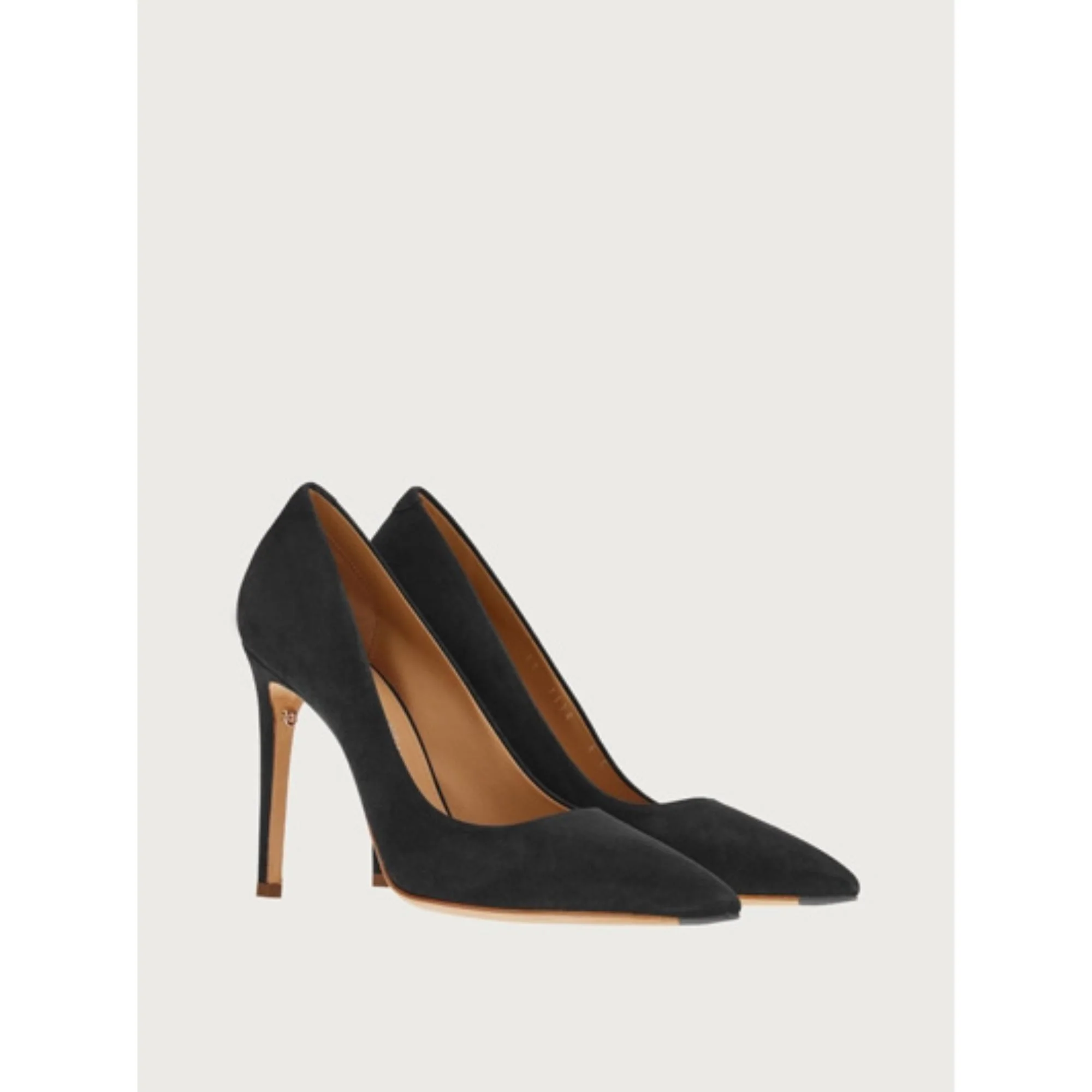Pumps Shoe - Black/Biscotto - Image 3