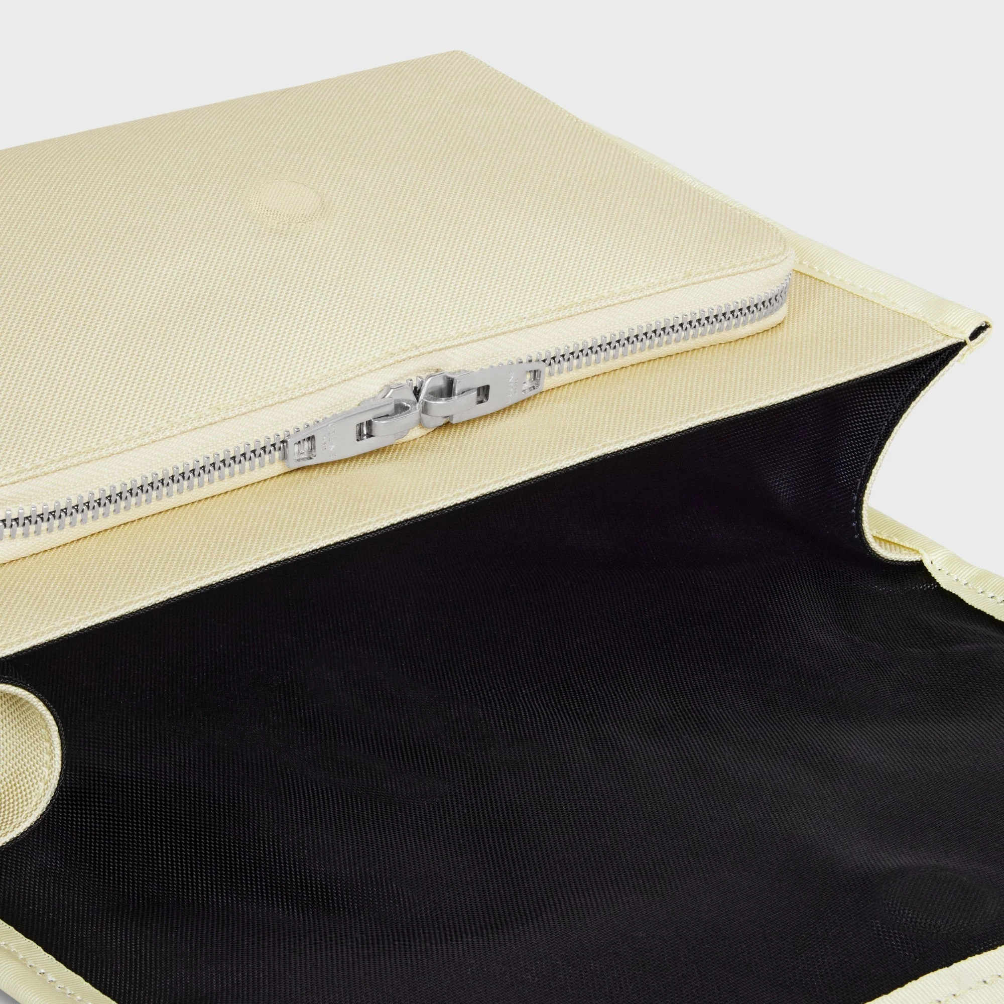 Trekking Small Messenger Celine Nylon - Pale Yellow - Image 4
