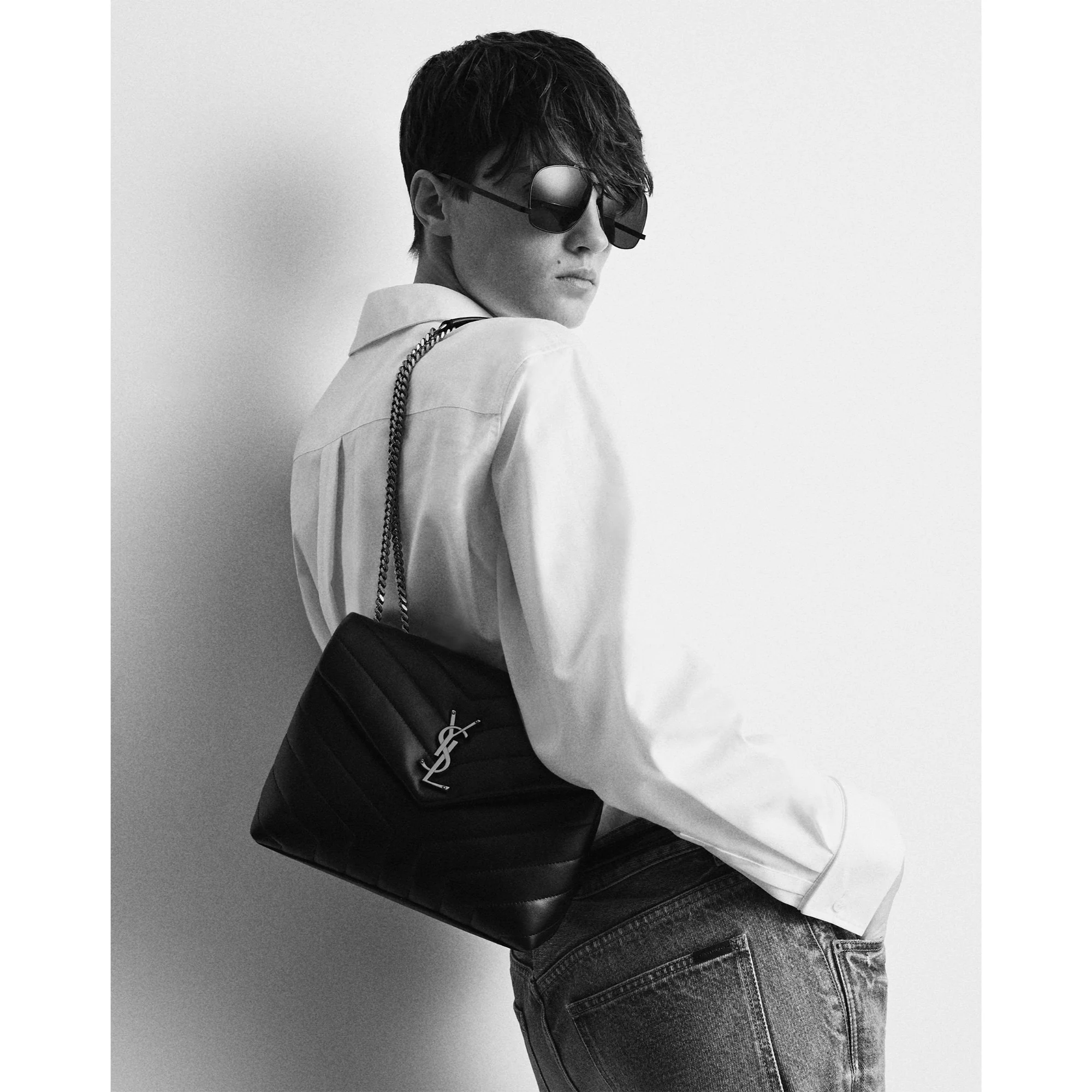 Small Loulou Chain Bag - Grey Brow - Image 6